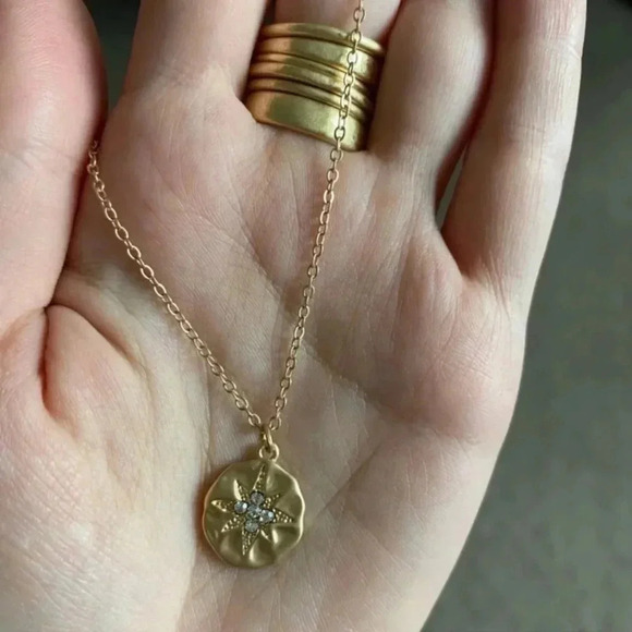 Medallion Star Necklace 14k Gold Minimalist Chain - Picture 3 of 11